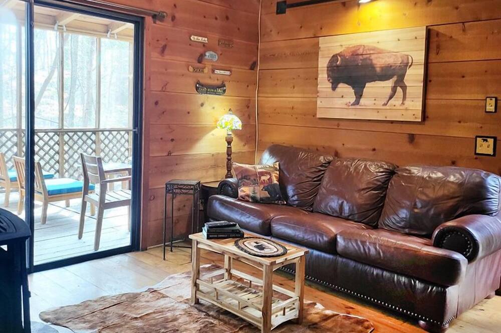 Unicoi Pines - Relaxing Cabin Close to Alpine Helen and Unicoi State Park