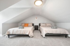 6 chambres, bureau, fer et planche à repasser, accès Internet