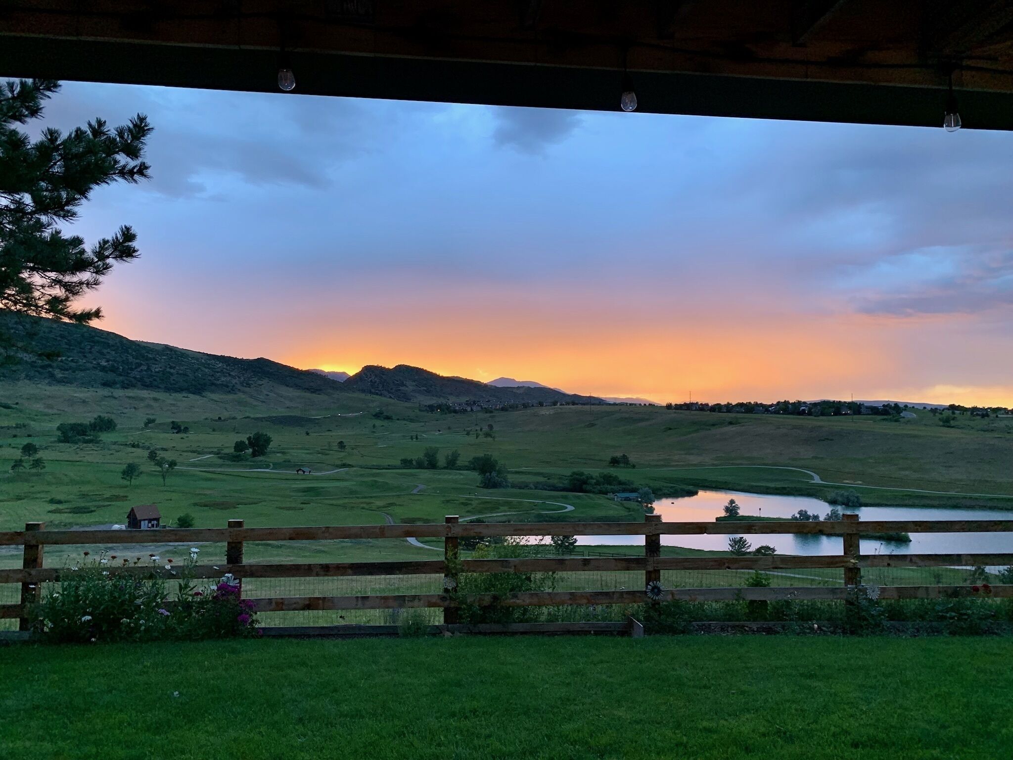 Best of CO outdoor adventures! Private room for travel nurses/remote workers