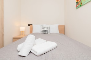 Apartamento, 1 quarto, sacada, ao lado da praia | Roupa de cama