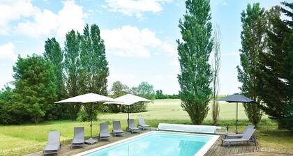 Tranquil Gite with private pool and country views