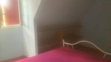 4 Schlafzimmer, Reisekinderbett, Bettwäsche