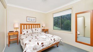 3 bedrooms, bed sheets