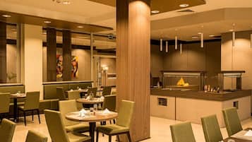 Free daily self-serve breakfast