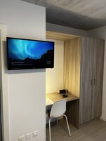 Room | Premium bedding, down comforters, pillowtop beds, desk