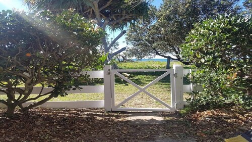 18 On Main - Beach Front property