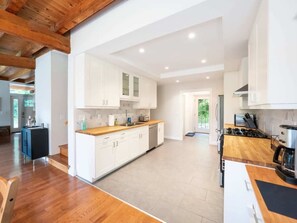 Fridge, microwave, oven, stovetop - Catamount, Zip Line, Private Setting, Book Now! (Egremont)