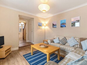 TV - 4 bedroom accommodation in Tenby (Tenby)