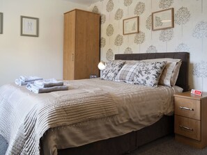 3 bedrooms, free WiFi, bed sheets - Belford House @ Seahouses (Seahouses)