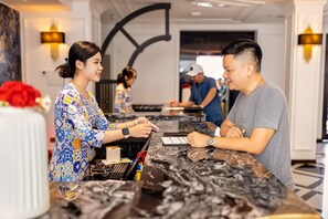 Reception - Hotel DMelin (Ho Chi Minh City)