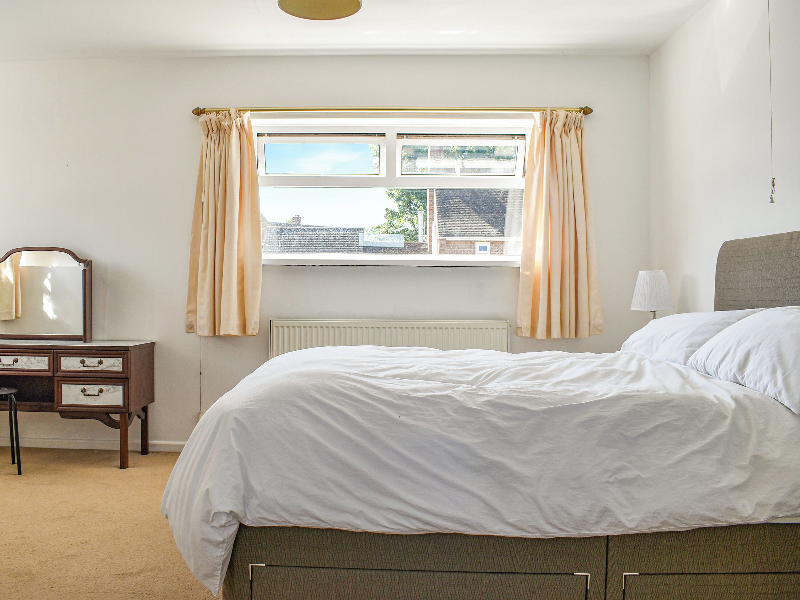 4 bedrooms, free WiFi, bed sheets