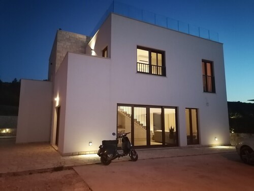 Moderne Dalmatische Villa in Ruhiger Lage - 200 m vom Strand