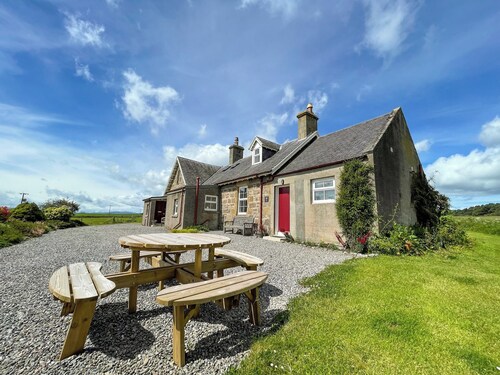Pine Cottage - UK38990