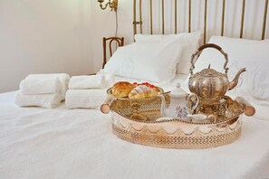 2 Schlafzimmer, Schreibtisch, Bügeleisen/Bügelbrett, WLAN