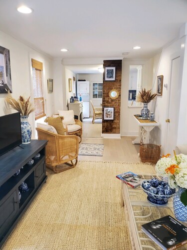 Sea Hear Now & Summer 2026 Gorgeous Renovation-Walk to Beach, Restaurants, Pets!