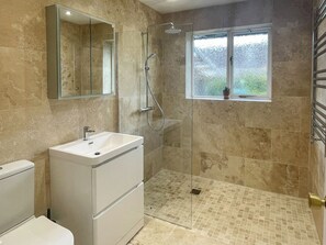 Towels - 2 bedroom accommodation in Shitterton, near Bere Regis (Shitterton, near Bere Regis)