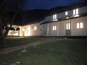 Unclassified image, 5 of 32, button - Middle Hanter - UK37355 (Stanner, near Kington)