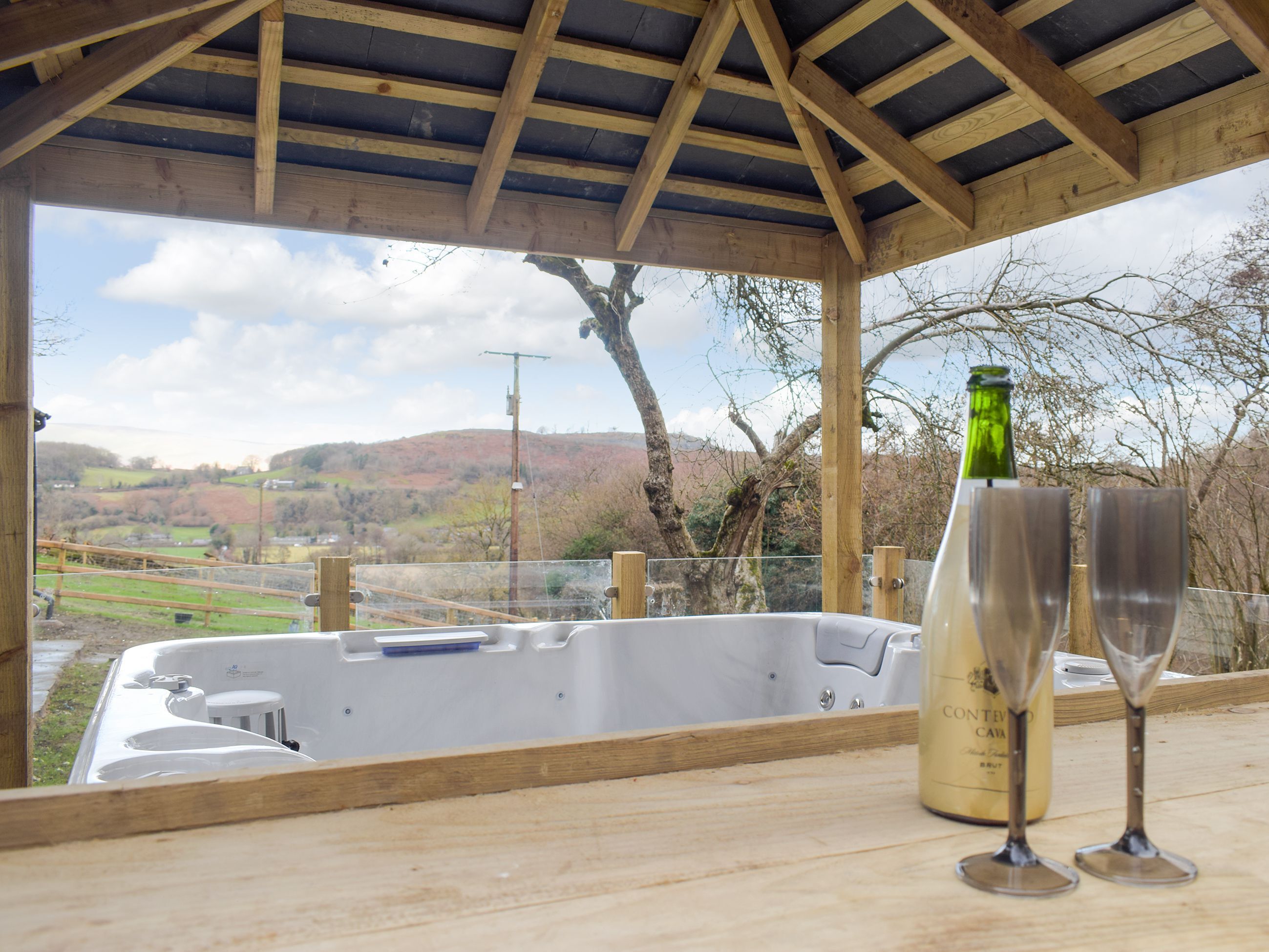 Bain à remous extérieur