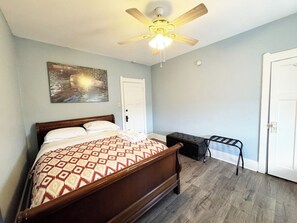 3 soverom, strykejern/-brett, wi-fi og sengetøy