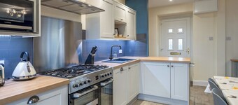 3 bedroom accommodation in Freuchie, Nr Cupar