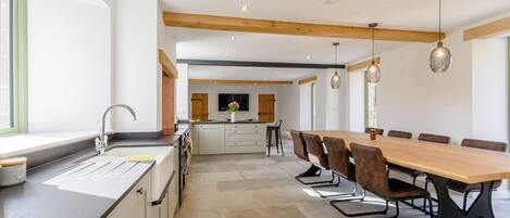 Dishwasher, highchair