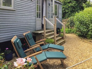 Terrace/patio - Fig Tree Shepherds Hut (Bridport)