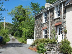 Exterior - A stunning cottage, perfectly positioned above Fishguard Harbour. (Lower Town, Fishguard)
