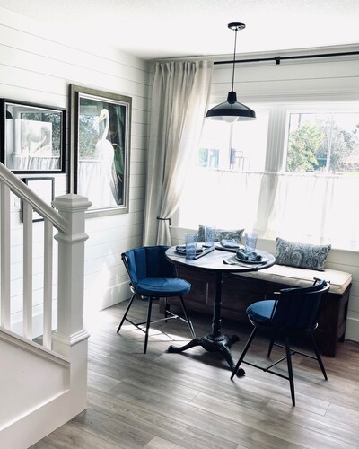 "Bee Keeper's Cottage" on private estate, new construction, close to everything!