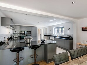 Geschirrspüler, Hochstuhl