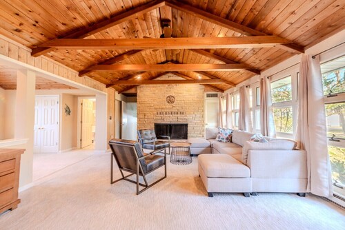 Waterfront Escape Near Annapolis