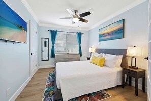 Iron/ironing board, travel crib, free WiFi, bed sheets - Tiki Paradise! Pool, mini golf, kids’ playhouse, arcade! (Dania Beach)