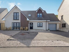 Exterior - 4 bedroom accommodation in Waters Edge, near Banff (Waters Edge, near Banff)