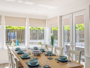 Dining - 4 bedroom accommodation in Waters Edge, near Banff (Waters Edge, near Banff)