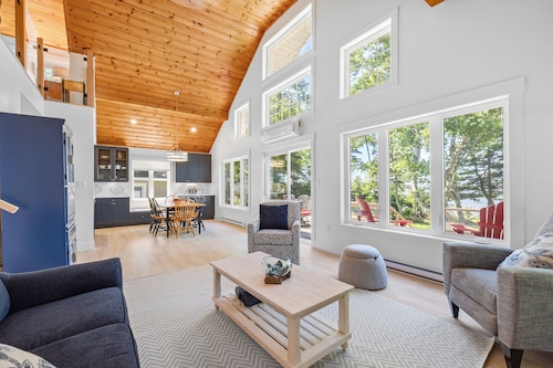 Water Front Cottage in Stanley Bridge- Just Minutes To Cavendish Beach