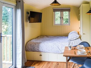1 chambre, accès au Wi-Fi (inclus), literie fournie