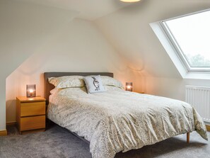 3 bedrooms, free WiFi, bed sheets - 3 bedroom accommodation in Glenesk (Glenesk)