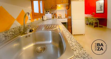 Two bedroom apartment with private garden in the centre of Baza.