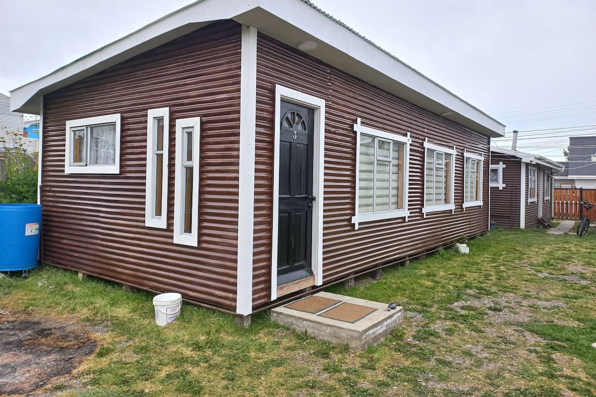 Family Cabin | Laptop workspace, WiFi (free)