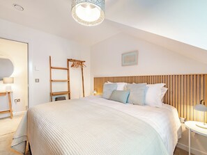 3 quartos, Wi-Fi de cortesia, roupa de cama