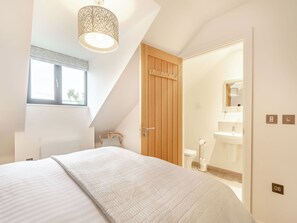 3 bedrooms, free WiFi, bed sheets - The Loft at St John's (York)