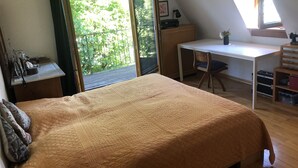 4 soverom, strykejern/-brett, wi-fi (inkludert) og sengetøy