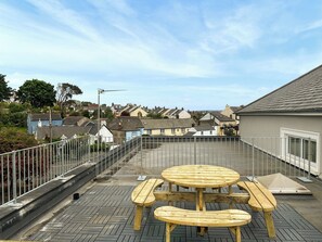 Outdoor dining - 3 bedroom accommodation in Appledore (Appledore)