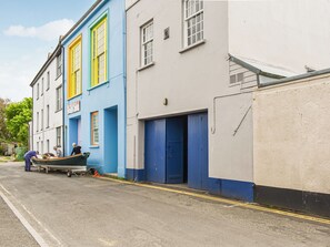 Exterior - 3 bedroom accommodation in Appledore (Appledore)