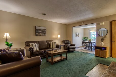 Pinecrest Townhomes - Image 24