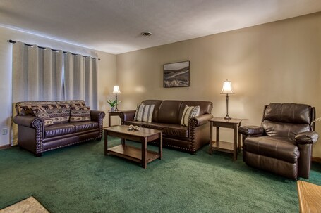 Pinecrest Townhomes - Image 26