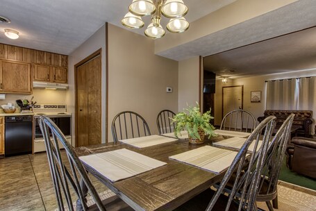 Pinecrest Townhomes - Image 13