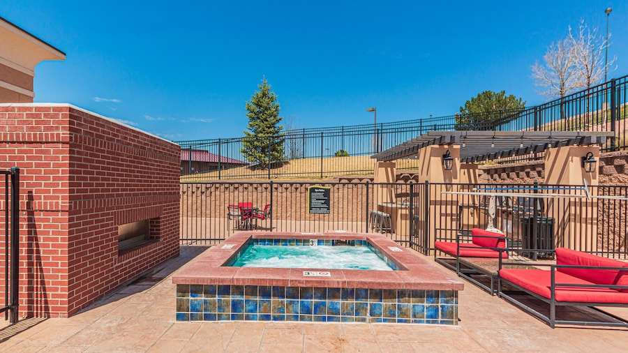 Modern Mountain view very clean