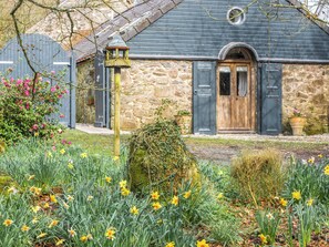 Exterior detail - Llyn Peninsula historic holiday cottage, a restored 18th century longhouse. (Garndolbenmaen, near Porthmadog)