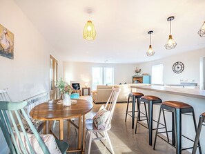 Dining - West Burnside Beach Cottage (Tayinloan)