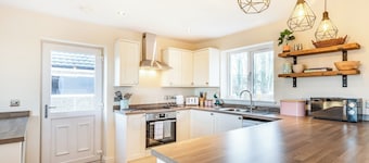 West Burnside Beach Cottage